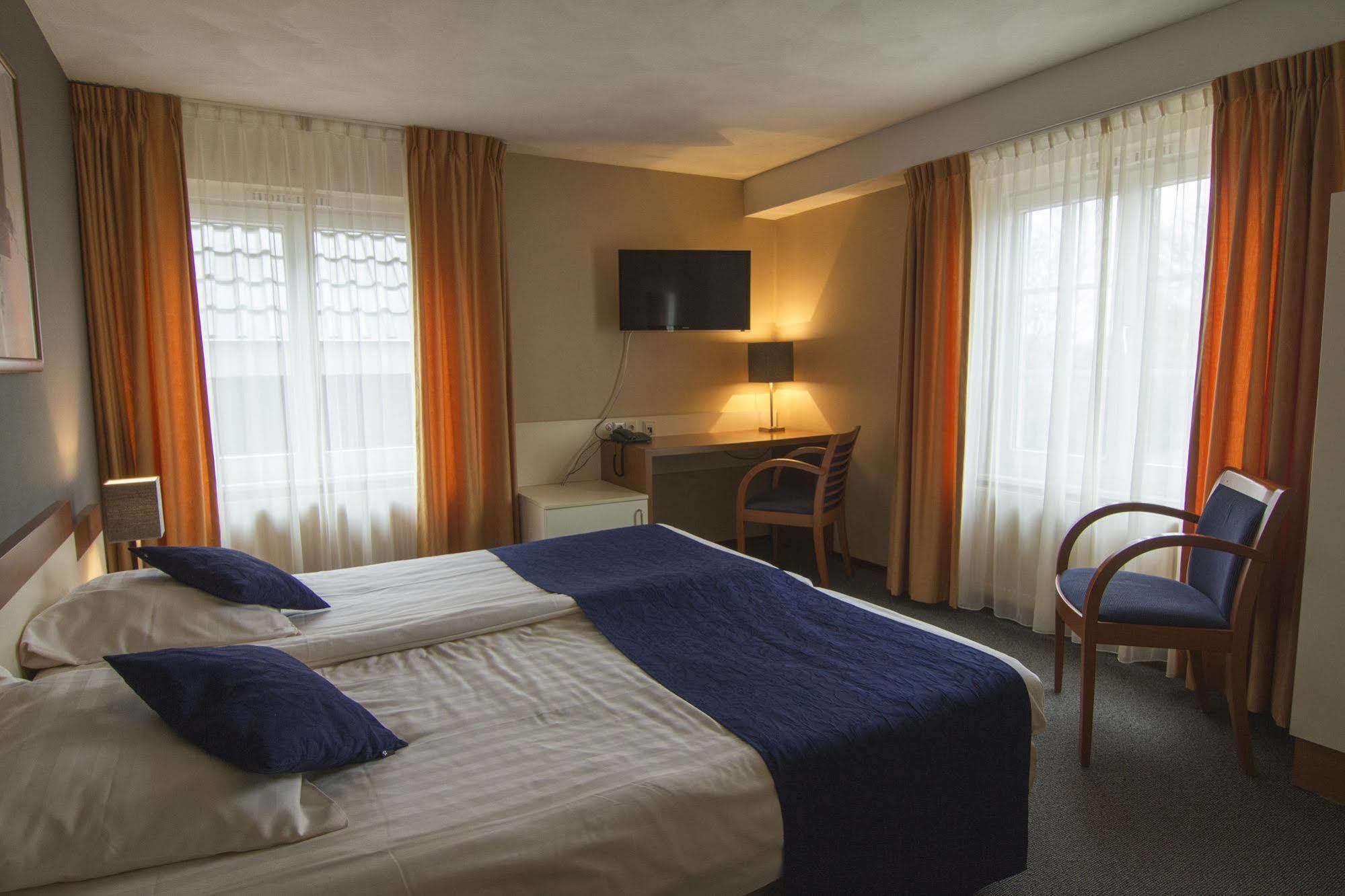 Hotel Boer Goossens Den Dungen Экстерьер фото